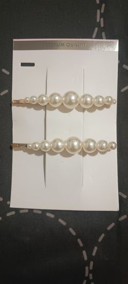Timeless Pearl-Embellished Hair Pins *NEW*