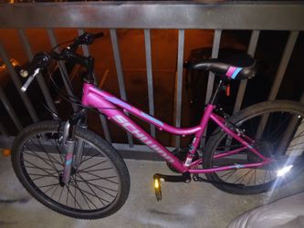 **☆☆PINK Schwinn High Timber Mtn Bike w/steel frame and 26inch wheels practically BRAND NEW **☆☆