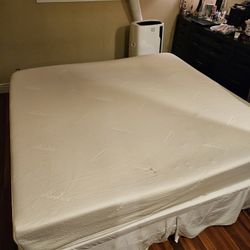 Tempurpedic King Mattress, Excellent Condition!