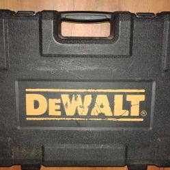 DWMT81522 181-Piece Black Chrome Mechanics Tool Set