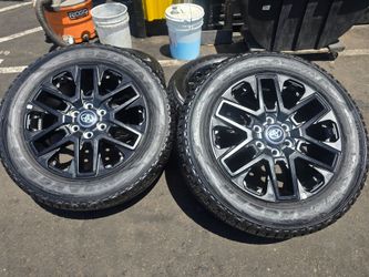 20 inch WHEELS AND TIRES TACOMA TUNDRA 6X139  TIRES 255 60 R20 GOOD YEARS $700 ALL 4 INSTALLED
