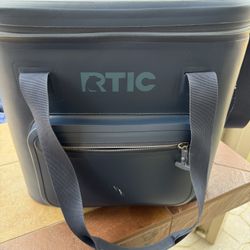 RTIC Ultra-Tough Soft Cooler Pro 30 Can