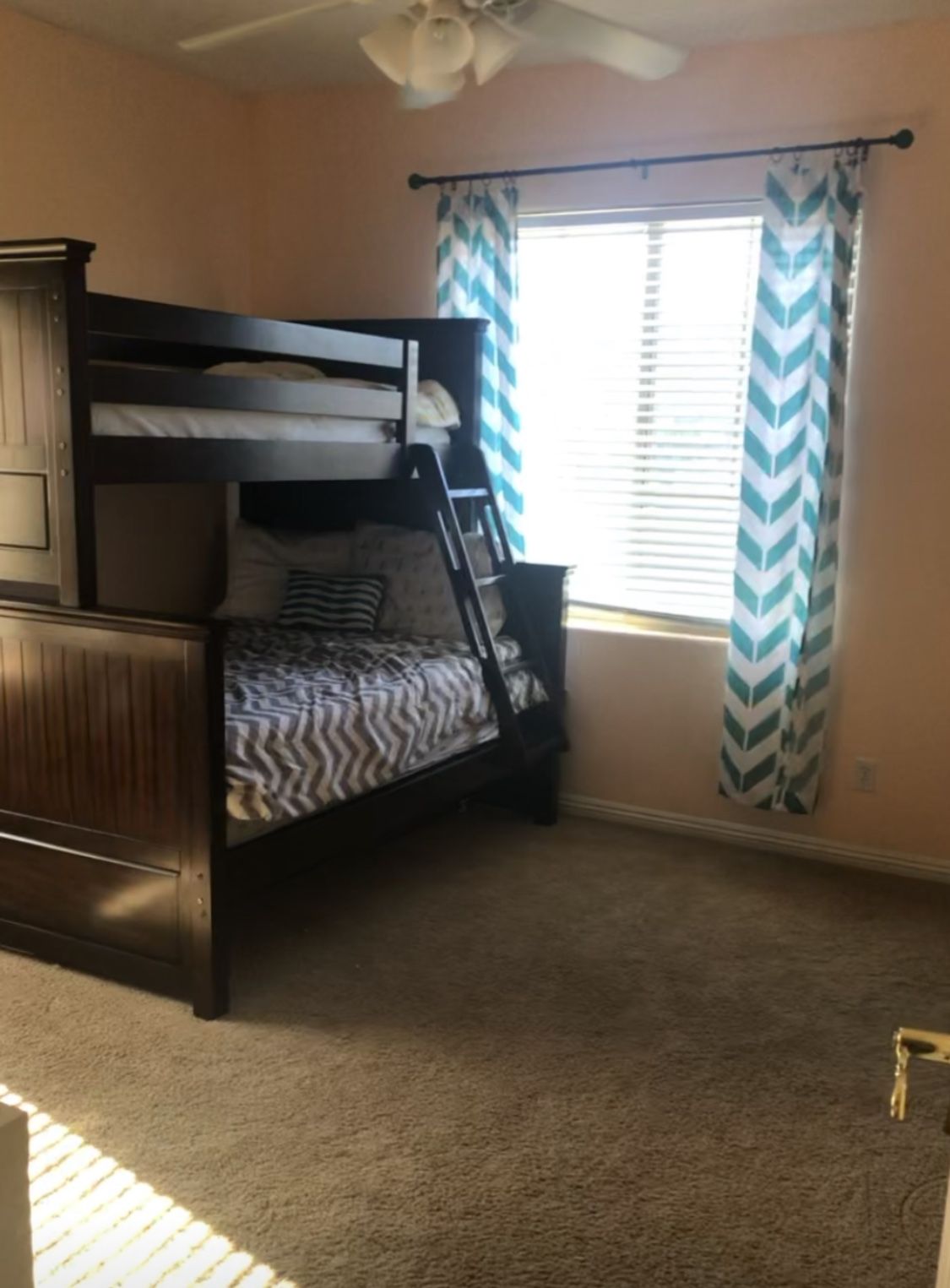 Twin Over Full Bunk Bed 