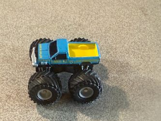 Micro Machines Tuff Trax Pick Up Monster Truck Lane Blaster Blue Rubber