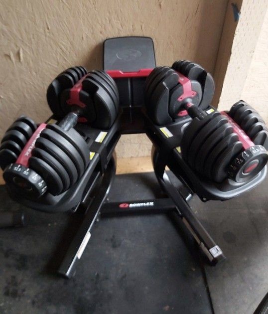 Dumbbells / Bowflex Select Tech 552 Adjustable Dumbbells AND Stand