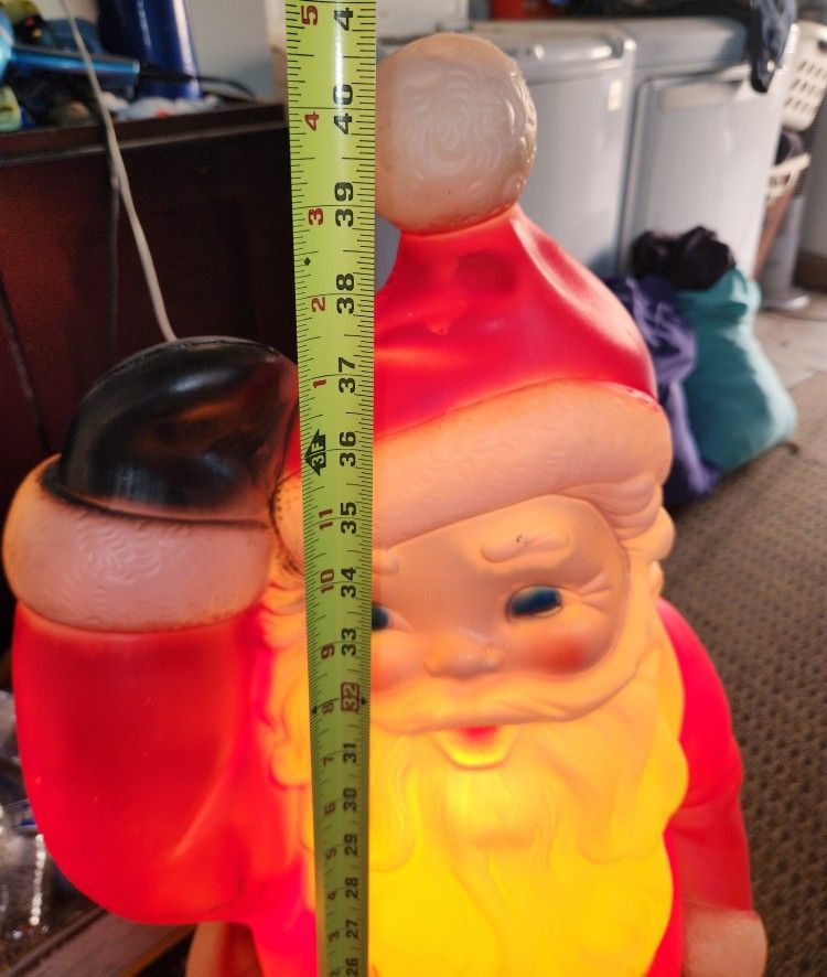 PICK UP IN RANCHO CUCAMONGA THIS WEEKEND ONLY VINTAGE Snowglobe Working Santa Clause $125 OR BEST OFFER