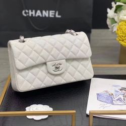  25C Classic Flap CF Medium White Caviar Leather Light Gold Hardware Crossbody Shoulder Bag - Full Set with Receipt