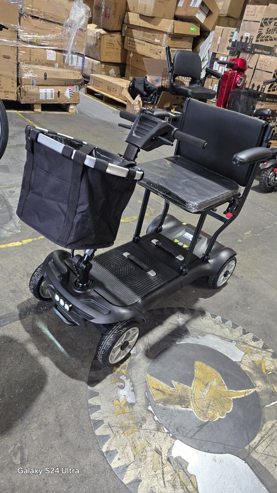 ENGWE Ease 2 Pro 4-Wheel Folding Mobility Scooter for Seniors, 43 lbs Lightweight Portable, 38.78 x 19.69 x 35.04 Inches, Black .
Dual battery