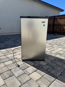 Danby 3.2 cu ft stainless mini fridge - very clean