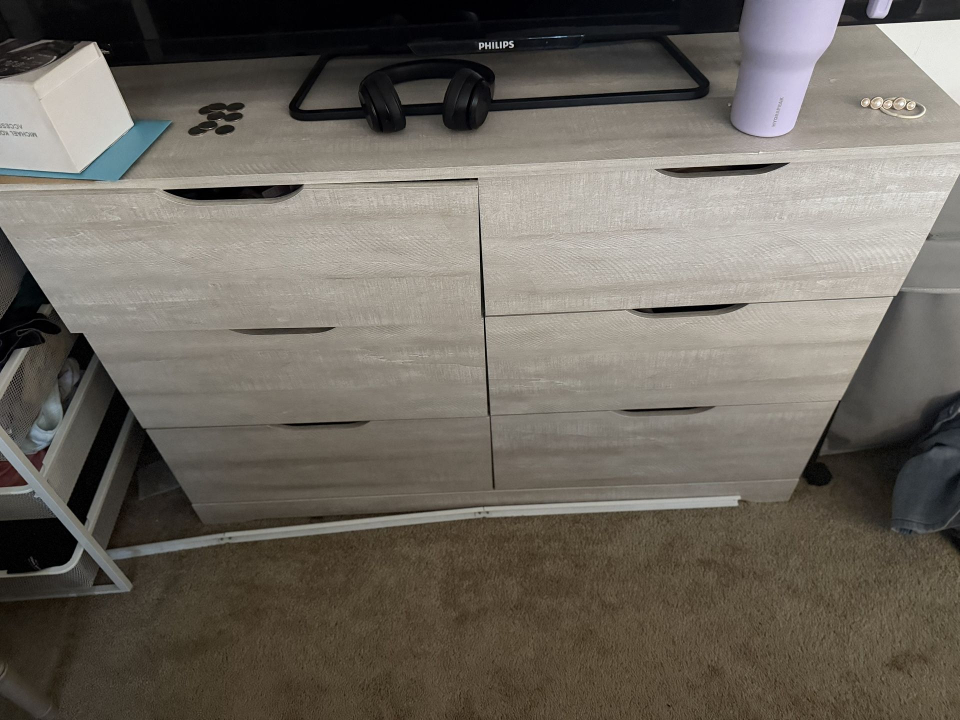 Dresser