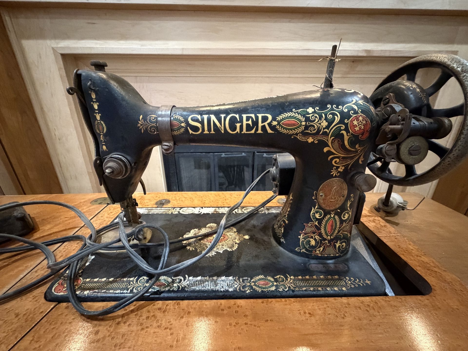 Singer 7 Drawer Sewing Machine