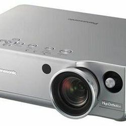 Panasonic HD 720p Projector PT-AE900U 3LCD.
