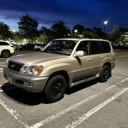 2002 Lexus LX