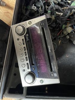Honda Gathers Mini Disc and CD Player
