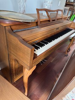 Upright Console Piano in Walnut Finish