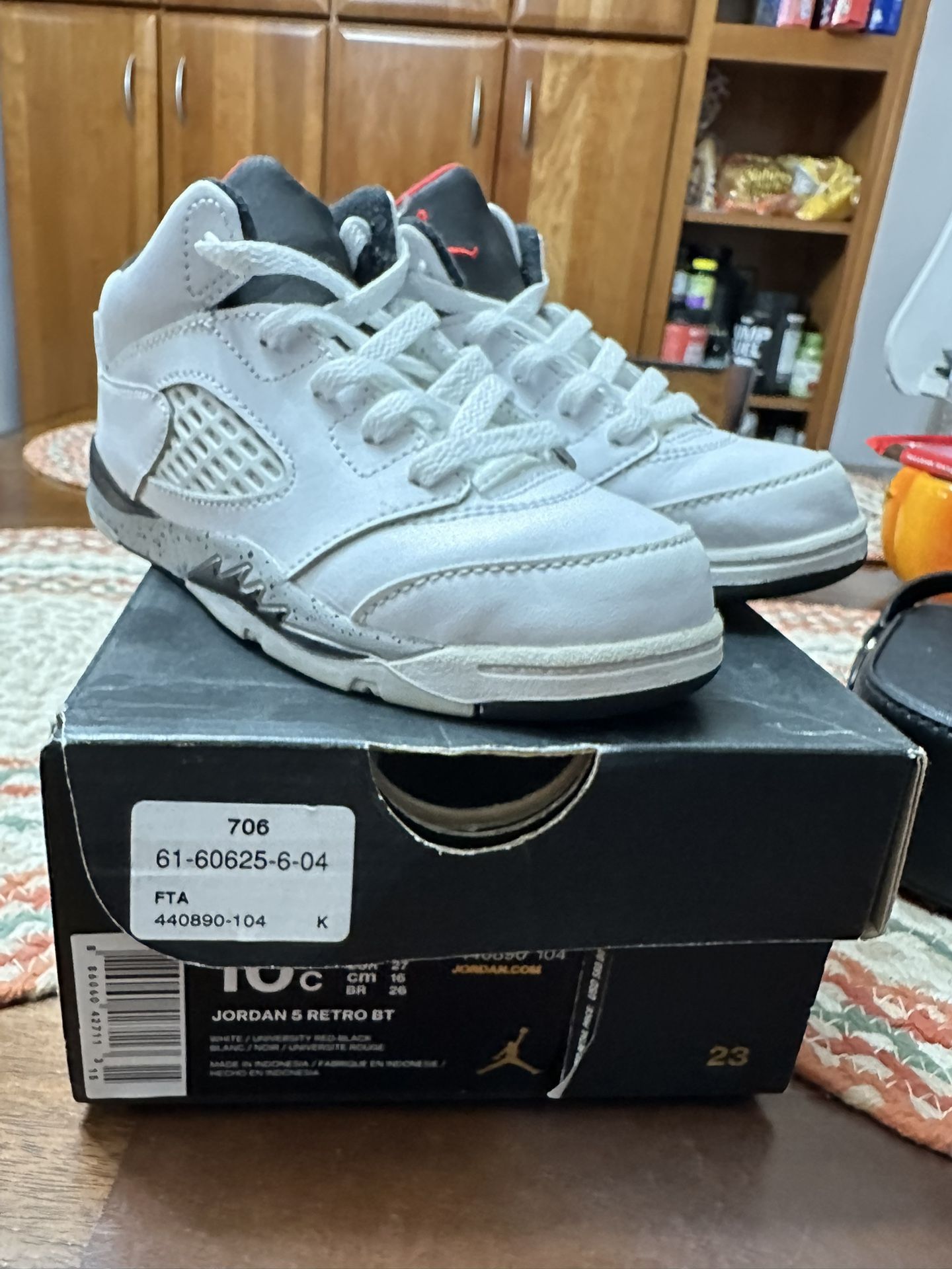 Jordan 5 Retro 10C White/University Red-Blacj