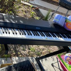Yamaha Piano P150