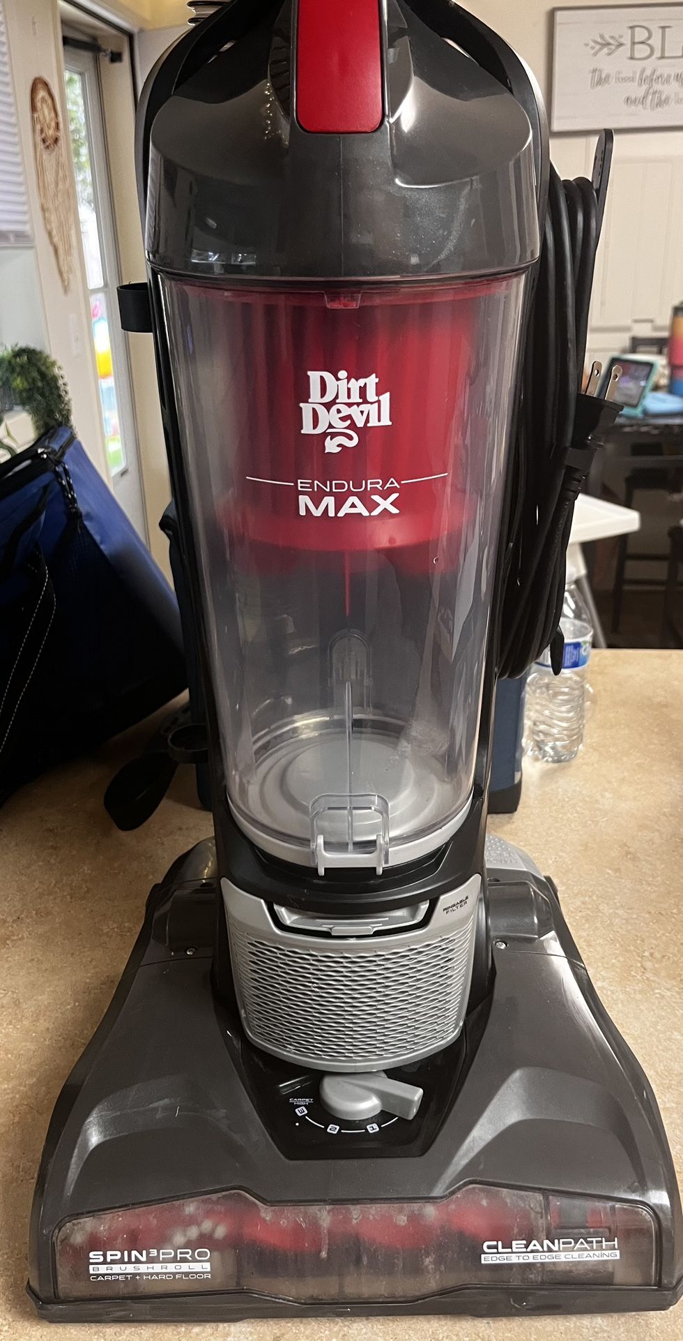 Nice Dirt Devil Max Vacuum (No Attachments). Works Great