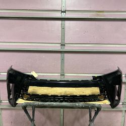 2017-2019 Toyota Highlander Front Bumper Cover OEM