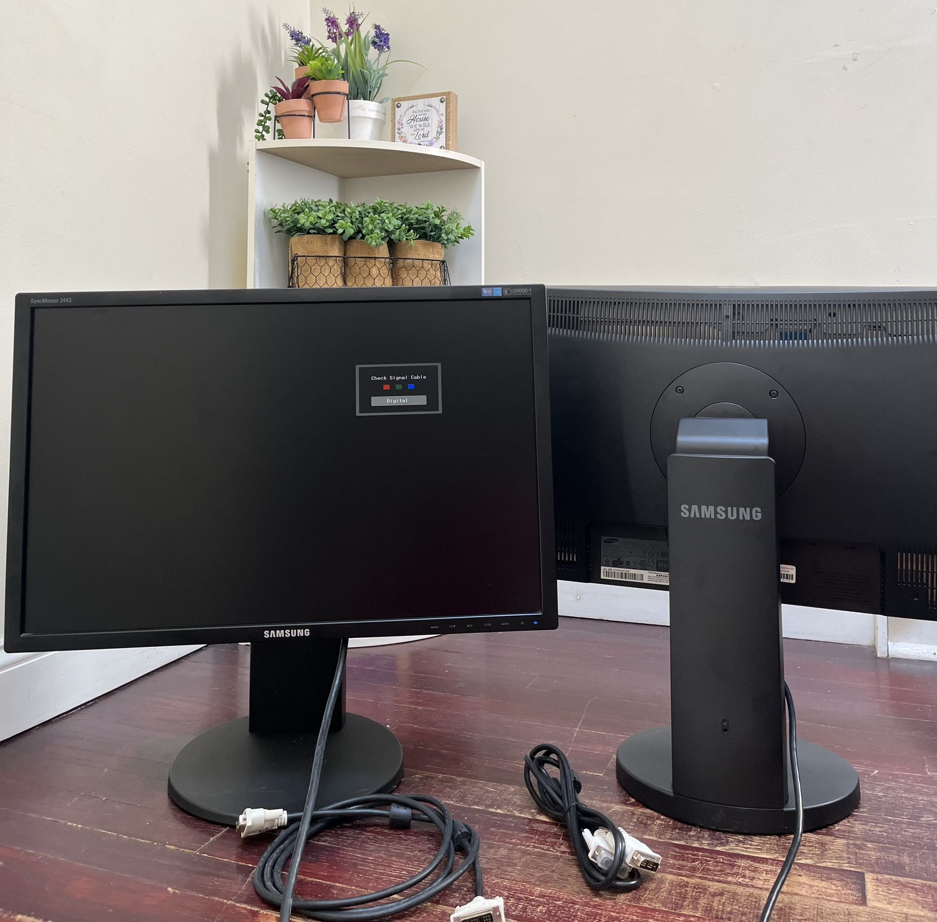 24 Inch Samsung LCD Monitors
