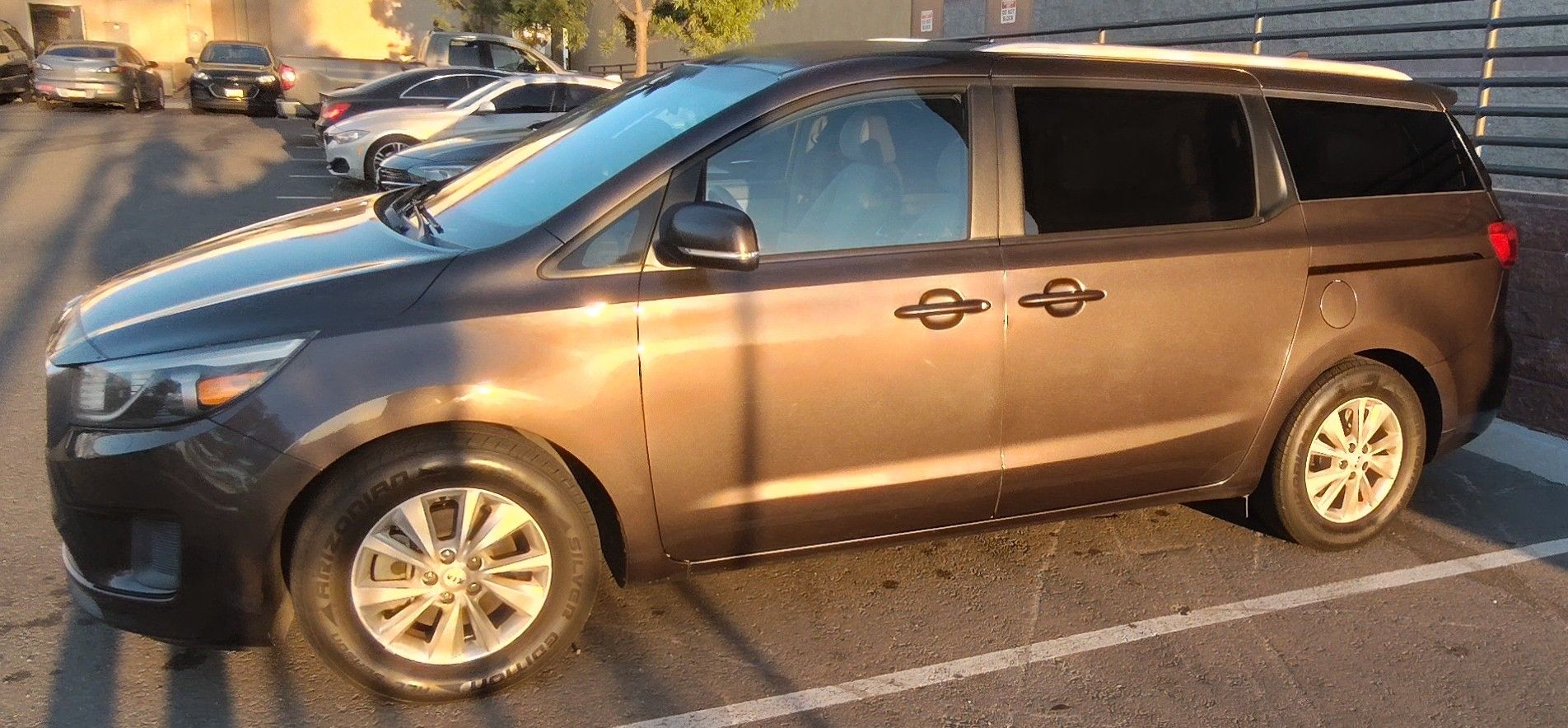 2016 KIA Sedona LX