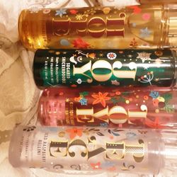Brand New BATH And Body Christmas Body Sprays 