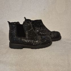 Girls Sparkly Black Boits, Size 2