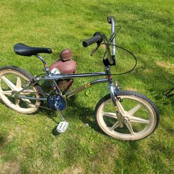 1985 GT Pro Performer bmx freestyle bike