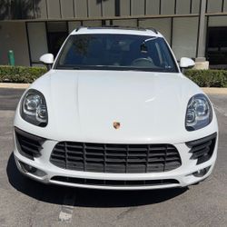 2016 PORSCHE MACAN