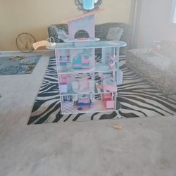 Girl Doll House