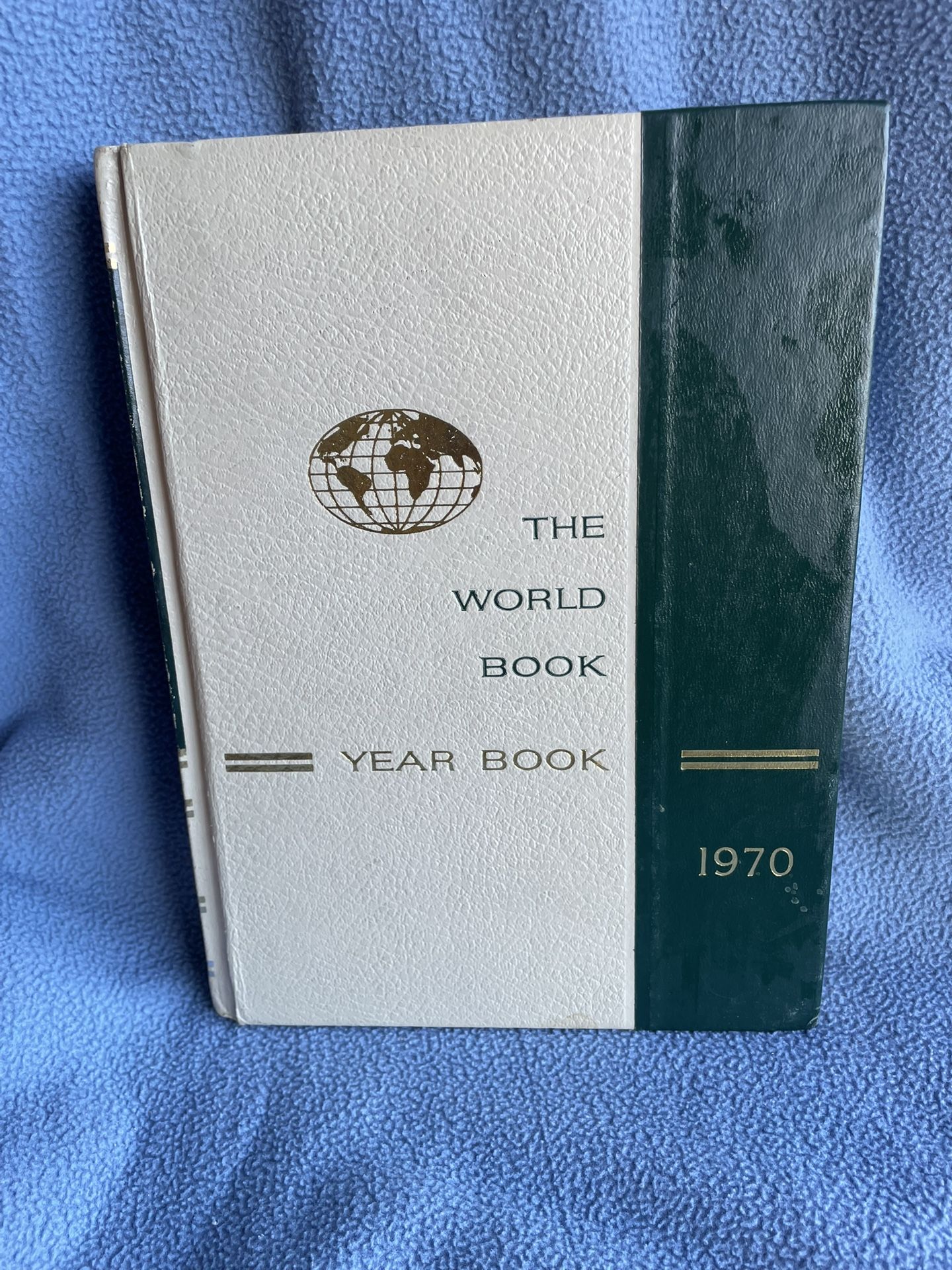 1969 Set Of World Book Encyclopedias + Extras