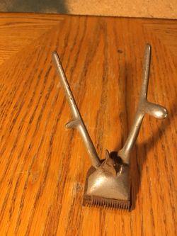 Vintage hand hair trimmers
