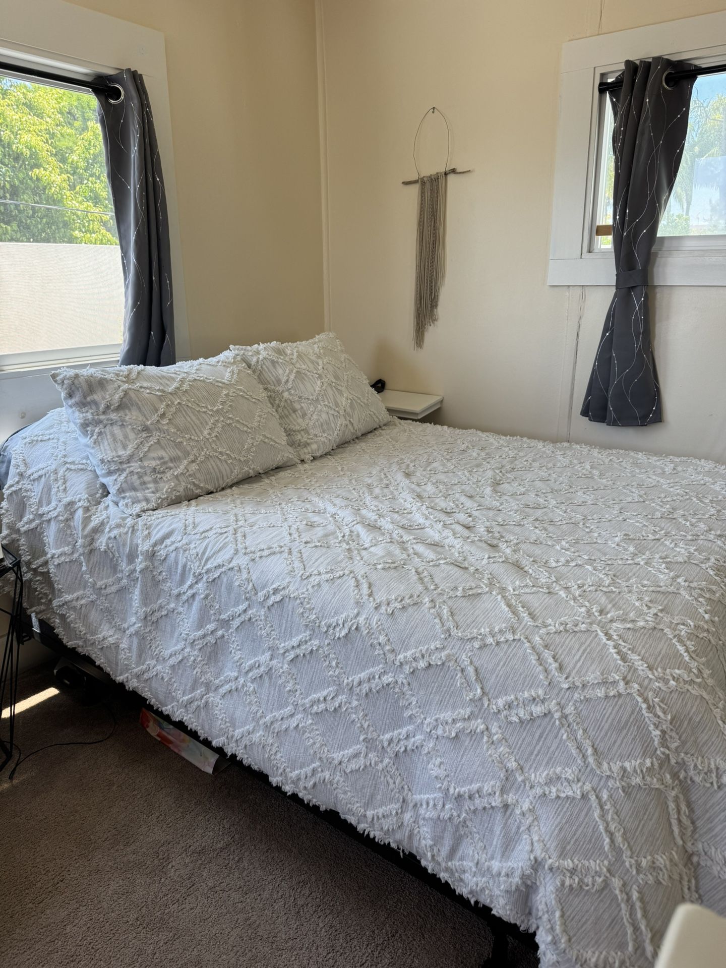 Full Size Mattress/ Box Spring/ Frame