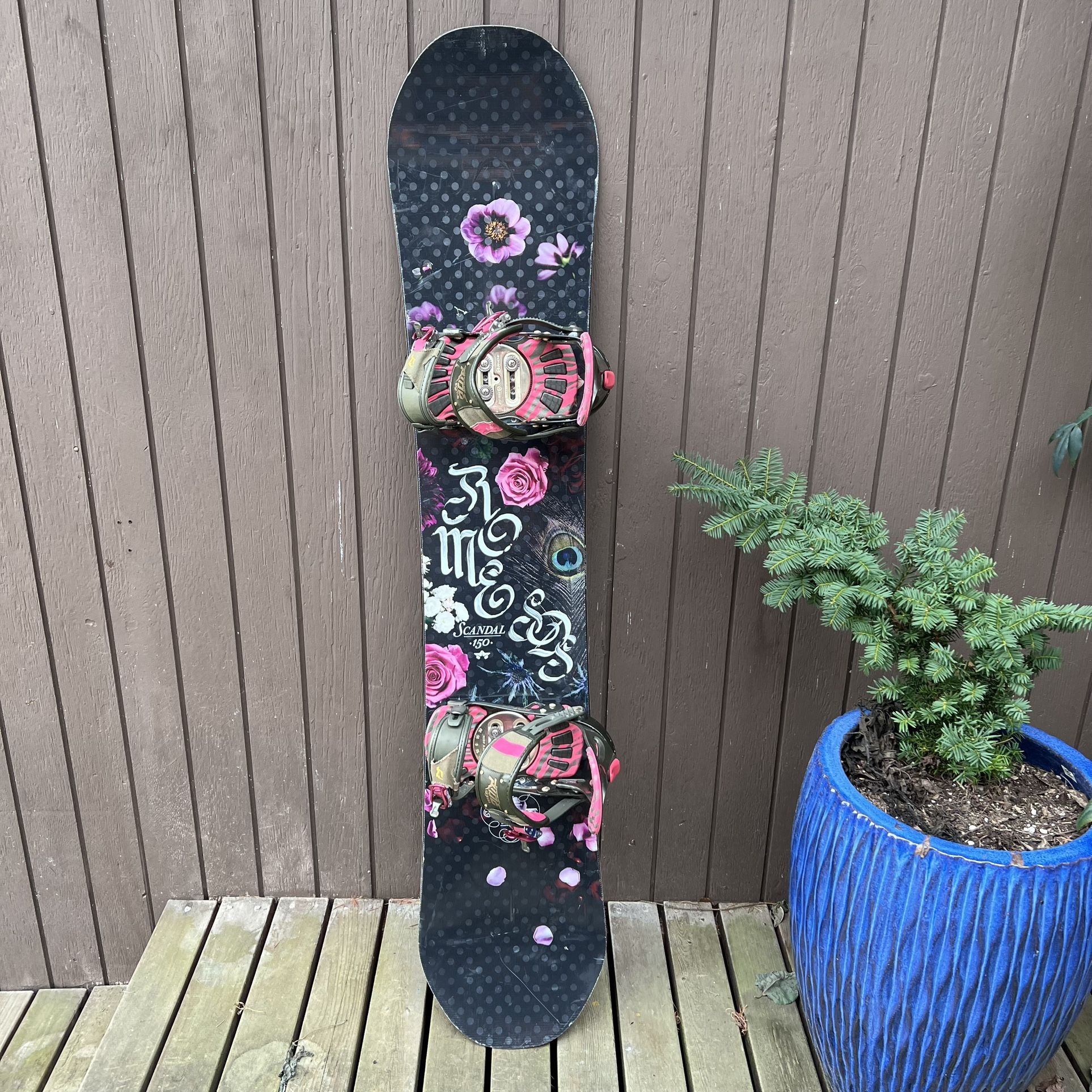 142cm rome scandal snowboard 150cm Rome Scandal Snowboard w/Ride Bindings for Sale in Seattle, WA