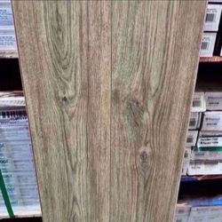 TrafficMaster - Tully River Oak 7 mm T x 7.56 in. W Water Resistant Laminate Flooring (26.56 sq.ft./case)