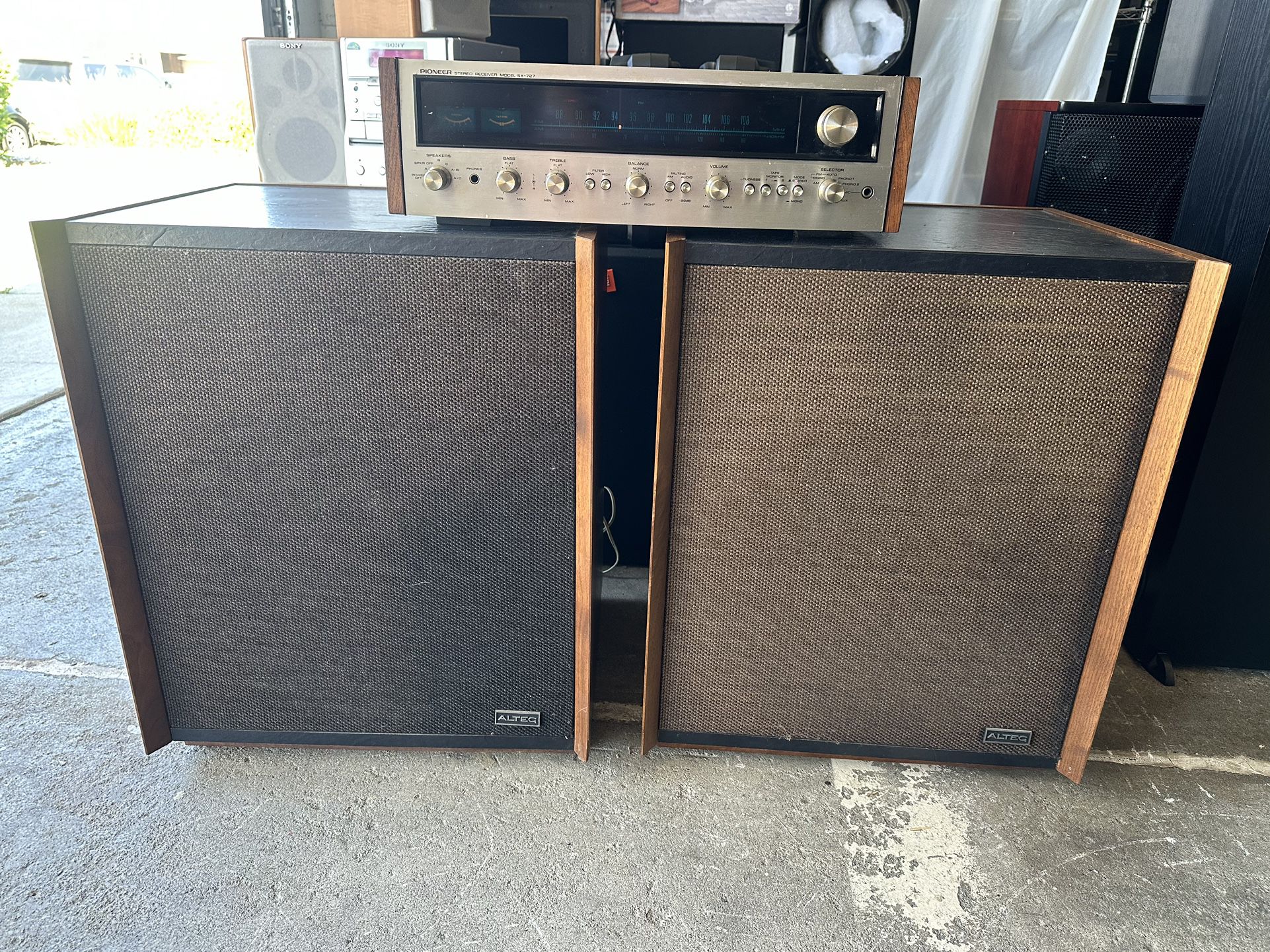 ALTEC LANSING SPEAKERS 879A SANTANA , 15” WOOFER AND Vintage PIONEER SX-727 STEREO RECEIVER 