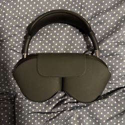 AirPods Max (Lightning)