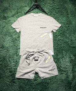 Essentials T-Shirt Set