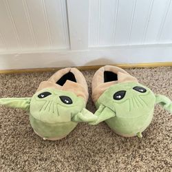 Yoda plush slippers