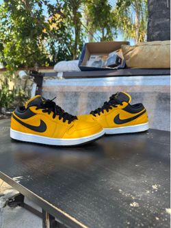 Air Jordan 1 Low 'University Gold Black' size 10