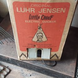 Little CHIEF  Smoker 