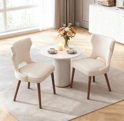 Dining chair upholstered