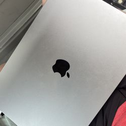 MacBook Air 15inch M2. 256gb  With AppleCare +