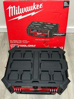 Milwaukee M18 Lithium-Ion Cordless PACKOUT Radio/Speaker with Built-In Charger