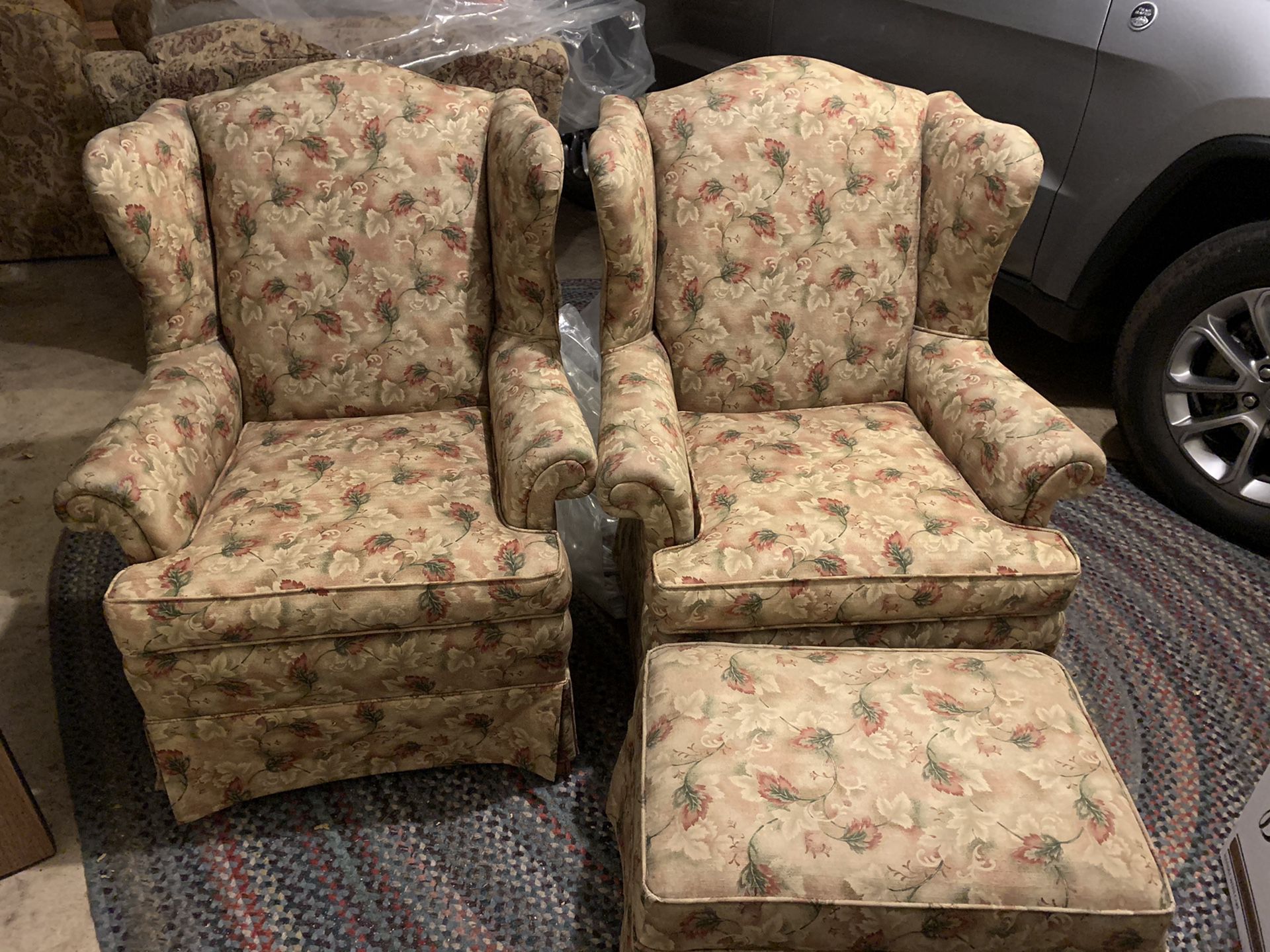 Wing Back Chairs, Set of 2 with 1 Ottoman