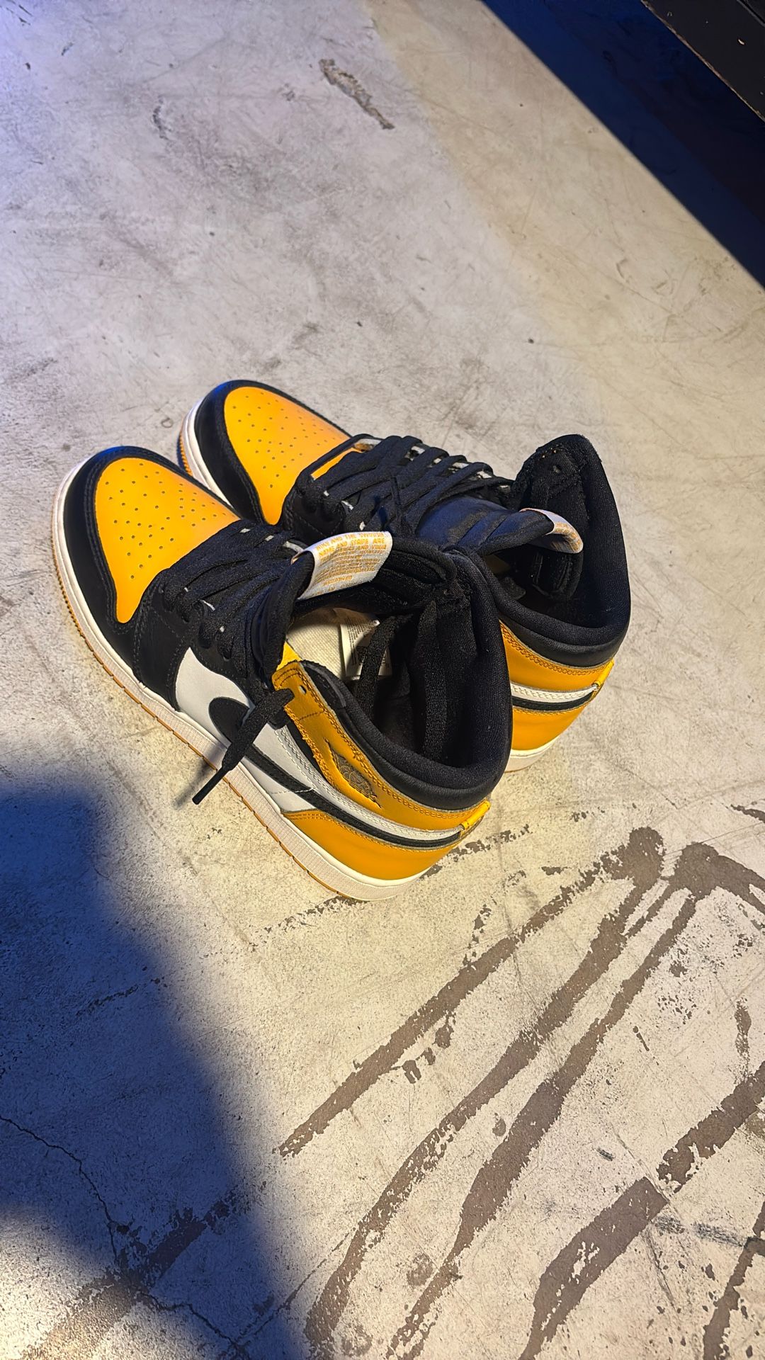 Jordan 1 Retro High OG Yellow Ochre Size 6.5 Y