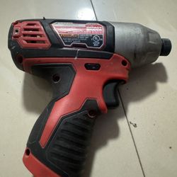 Milwaukee Impact Driver 12v