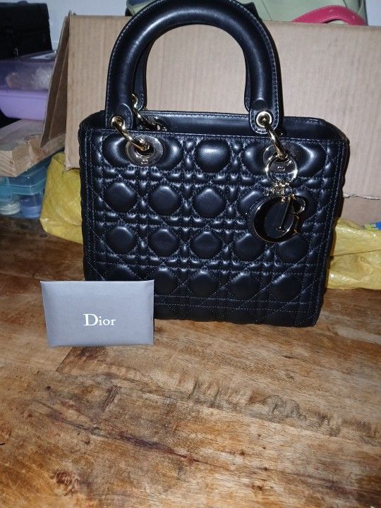Dior (Lambskin Lady Dior Medium Bag)