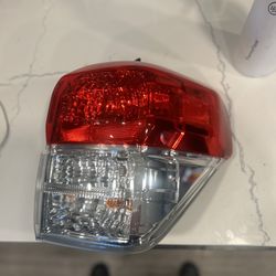 4Runner Taillight 2013- Passenger Side