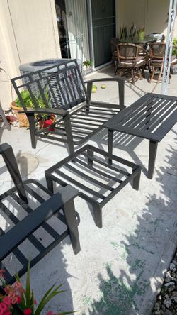 Patio furniture set
